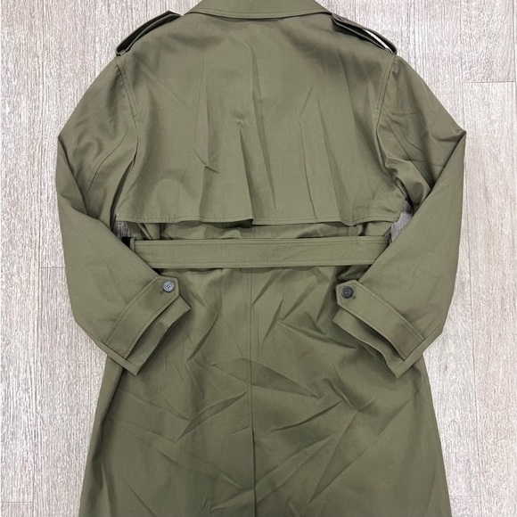 Men’s Women’s (unisex) NWOT THE KOOPLES LONG TRENCH COAT in olive green - Picture 2 of 2